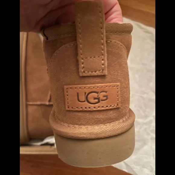 🐪 NEW WITH TAGS 🐪 Uggs Classic Ultra Mini size US 9 - Picture 6 of 13